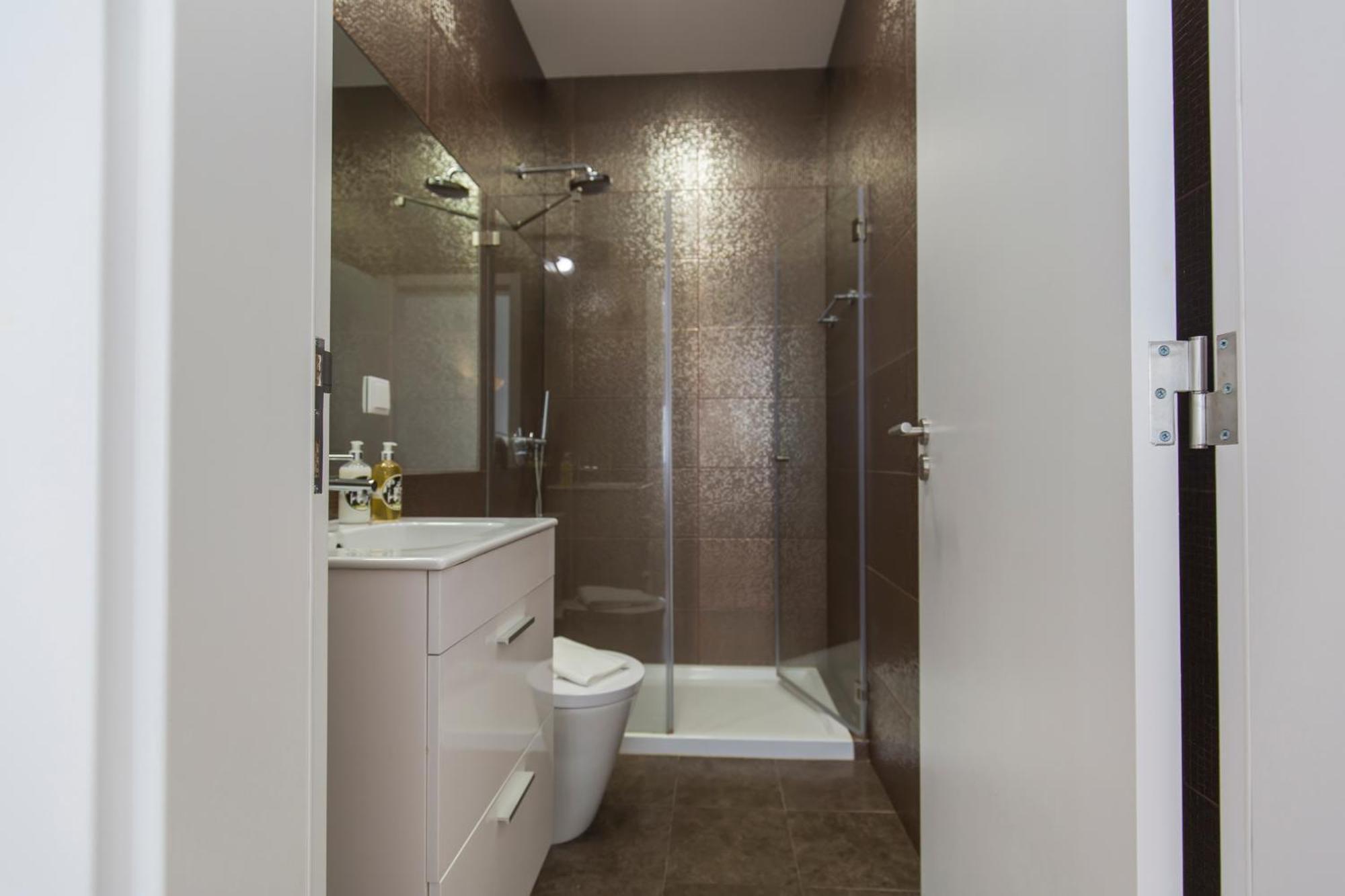 100 A - Casa Chiado-charming Apartment Lisbon
